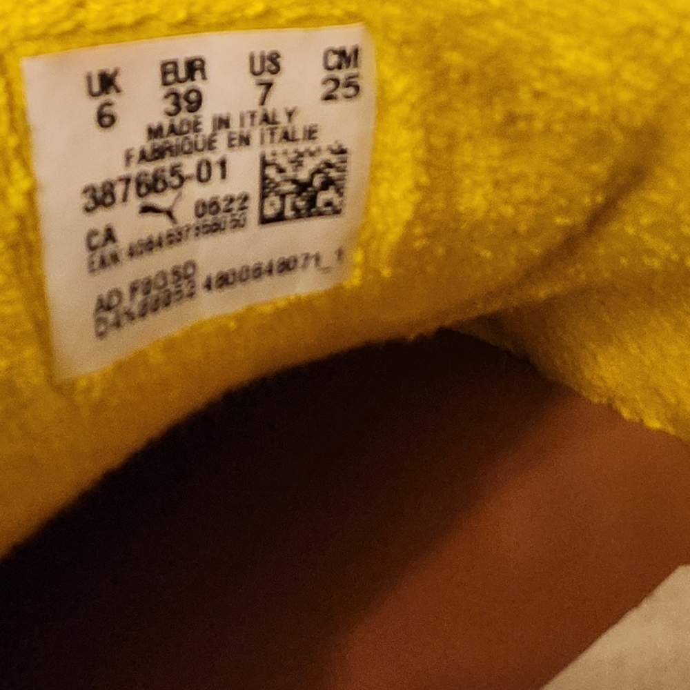 Authentic MCM RUNNER SHOES - Picture 7 of 8
